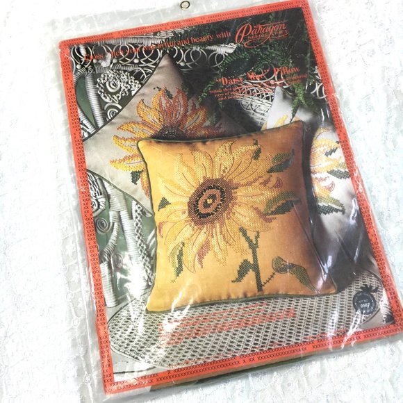 Paragon Needlecraft Sunflower Cross Stitch Pillow Cushion  sealed Kit pkg Vtg - Picture 6 of 6